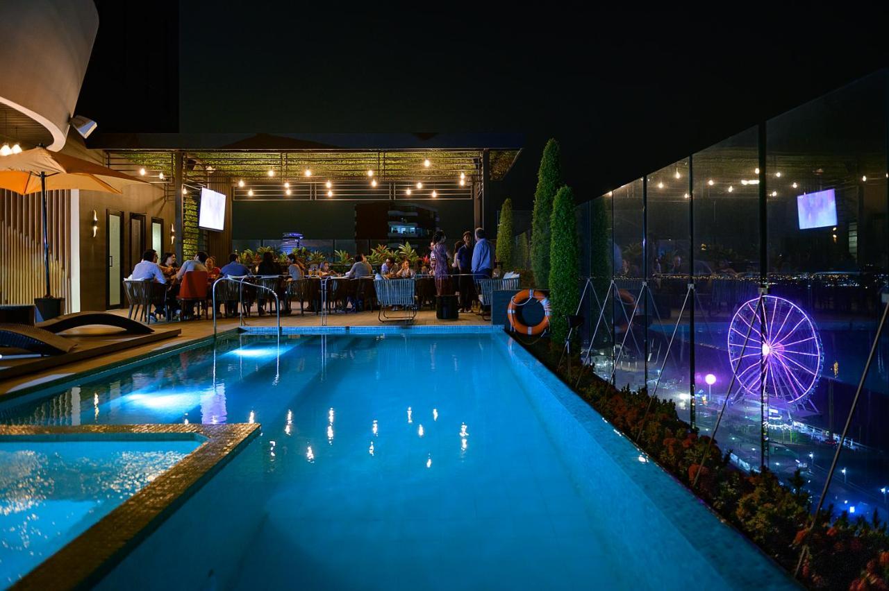 Hotel Doubletree By Hilton Guayaquil Exterior foto