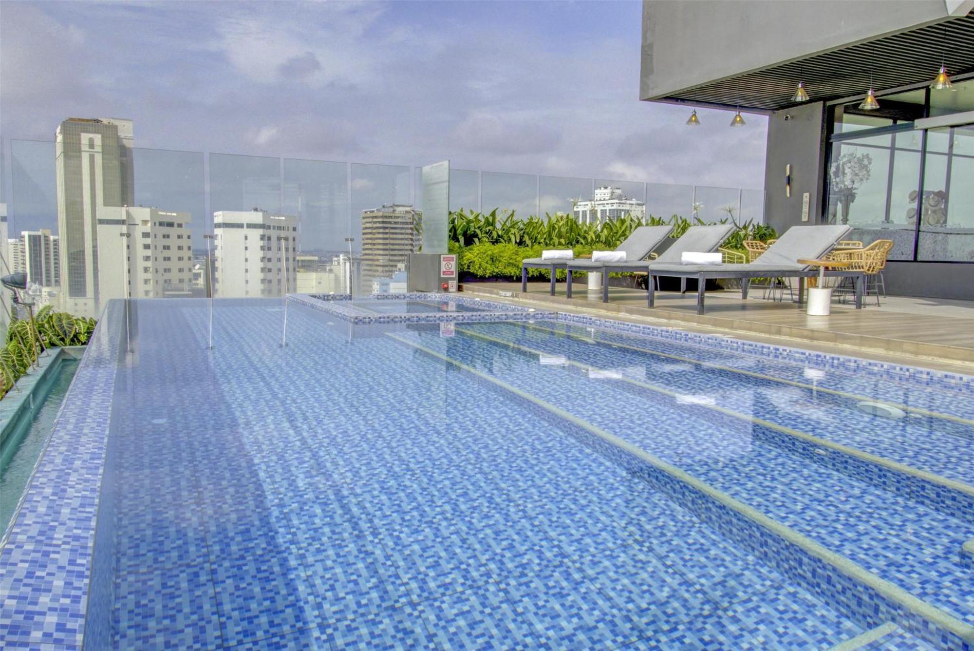 Hotel Doubletree By Hilton Guayaquil Exterior foto