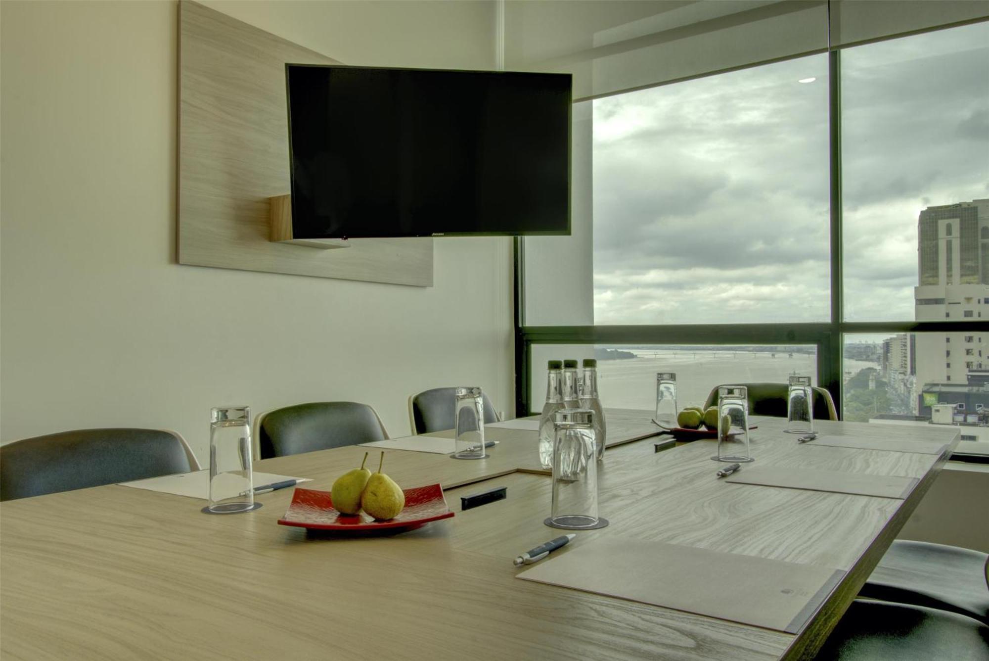Hotel Doubletree By Hilton Guayaquil Exterior foto