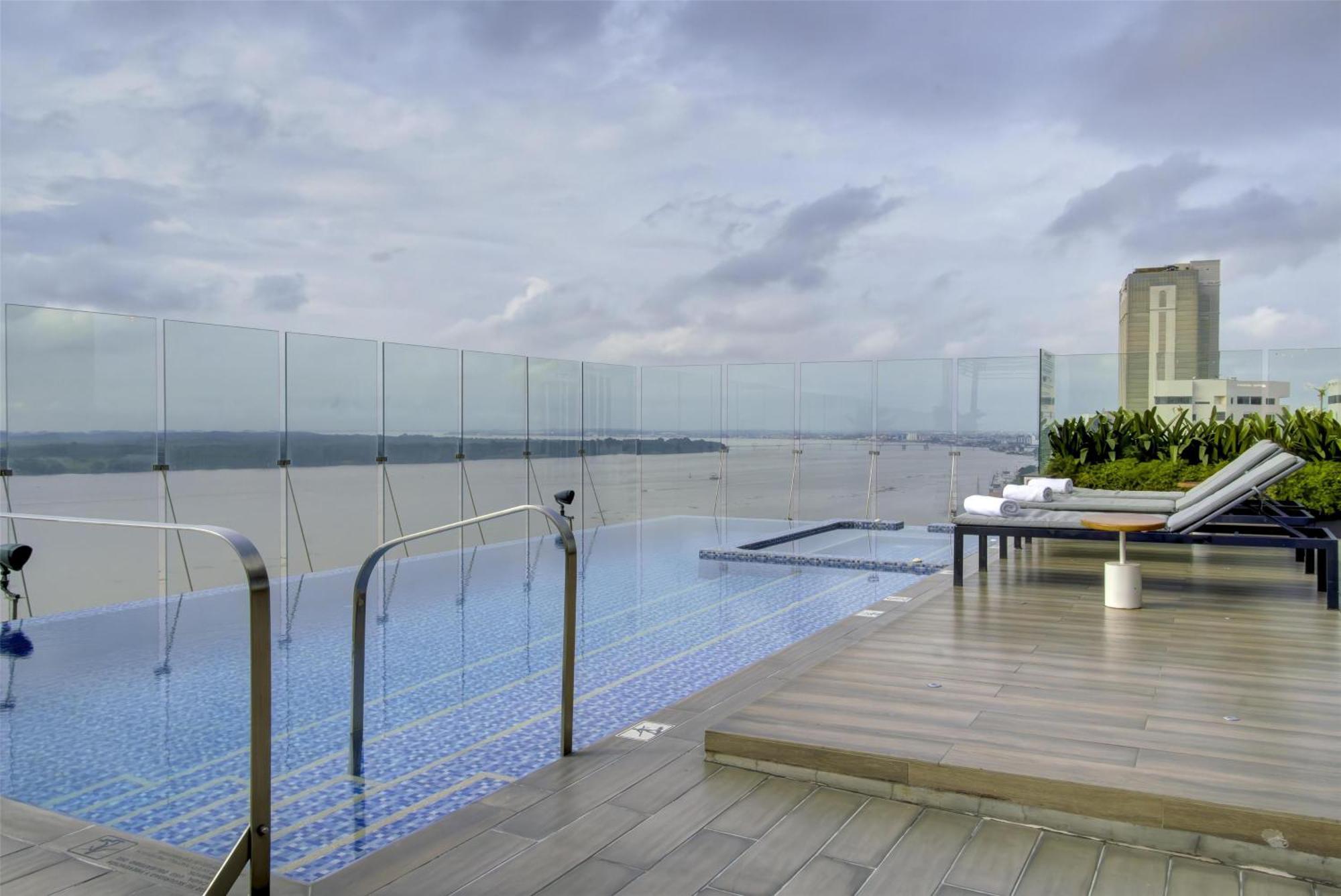 Hotel Doubletree By Hilton Guayaquil Exterior foto