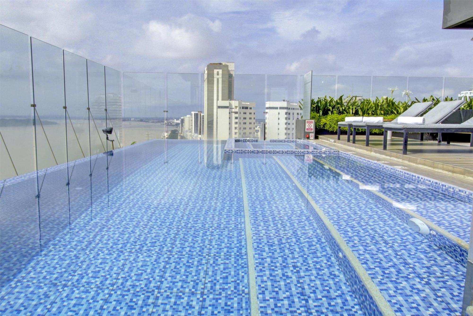 Hotel Doubletree By Hilton Guayaquil Exterior foto