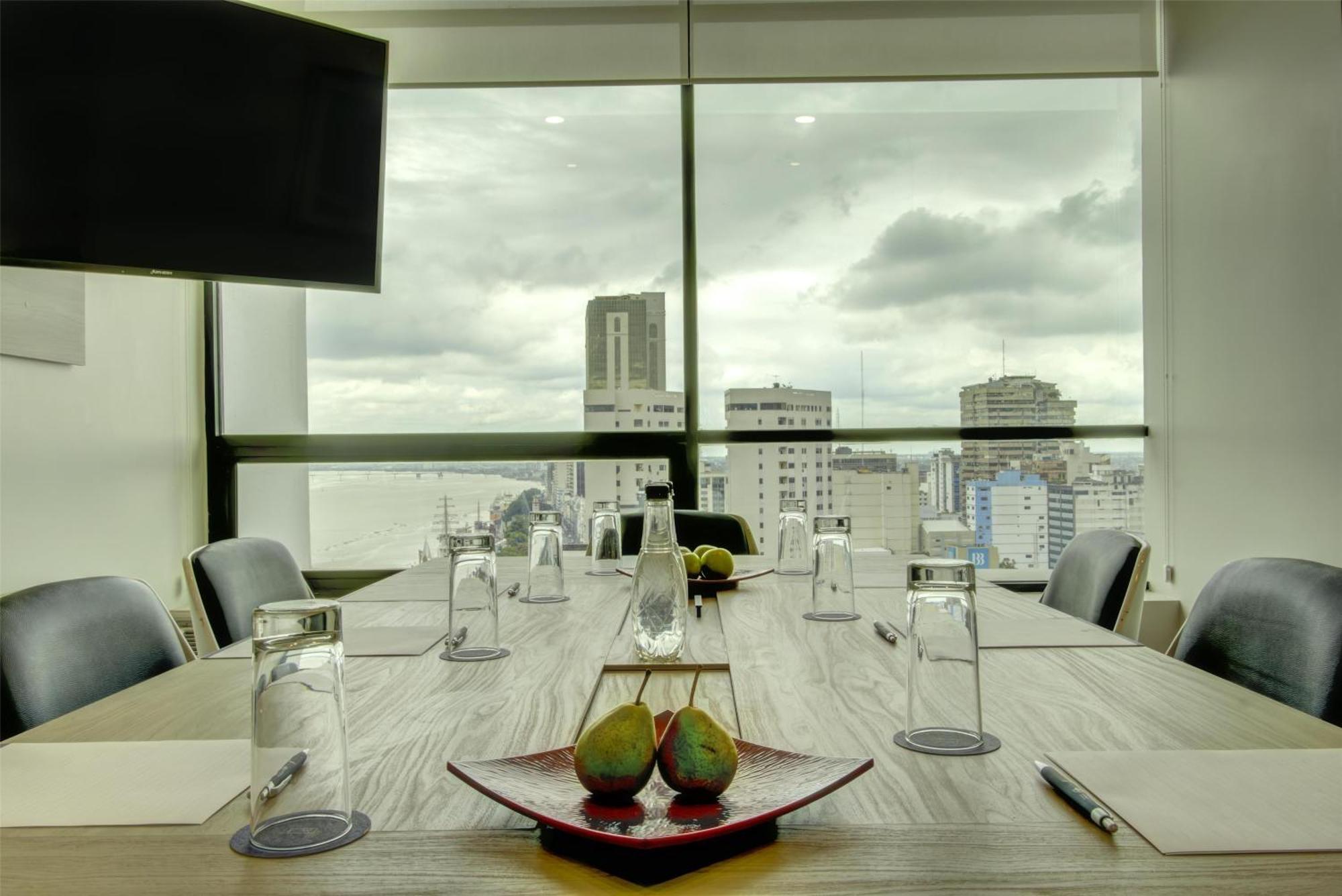 Hotel Doubletree By Hilton Guayaquil Exterior foto